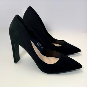 Ideal Shoes Black Heels size 7.5